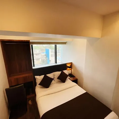 Hotel Hilton Suites-2